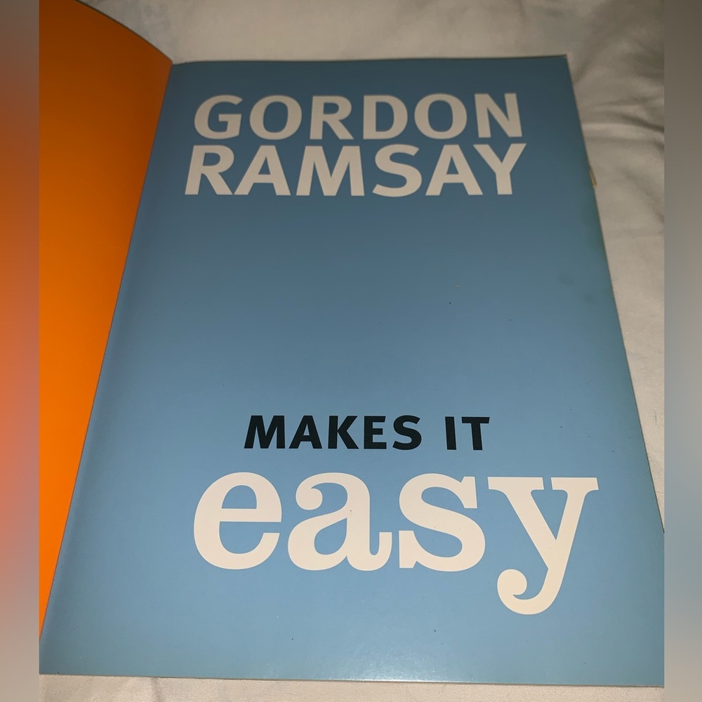 Gordon Ramsay Cookbook + DVD - Picture 2 of 6